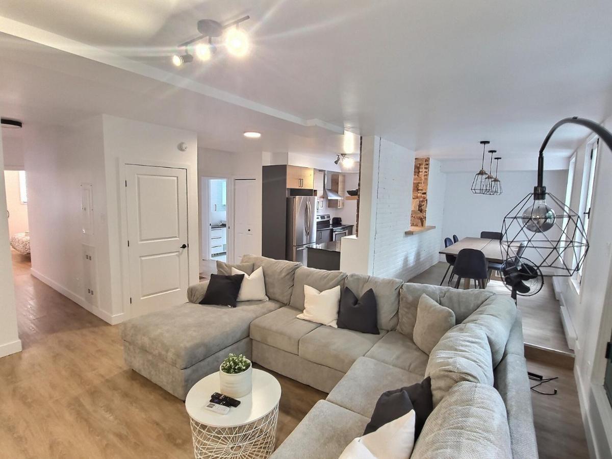 Apartment Hidden Gem - Old At Its Best ! *