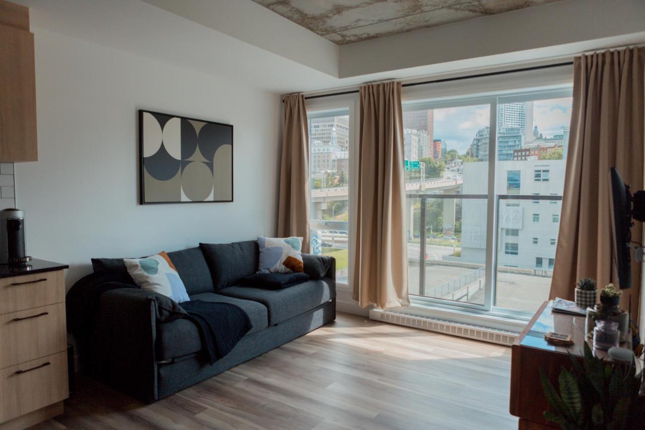 Mid-century Modern Style - Pool/terrace Apartment *