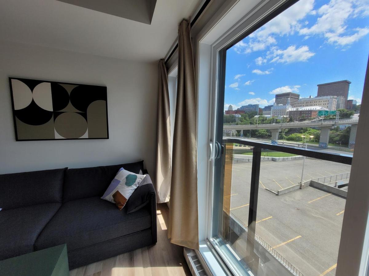 Mid-century Modern Style - Pool/terrace Apartment Quebec City