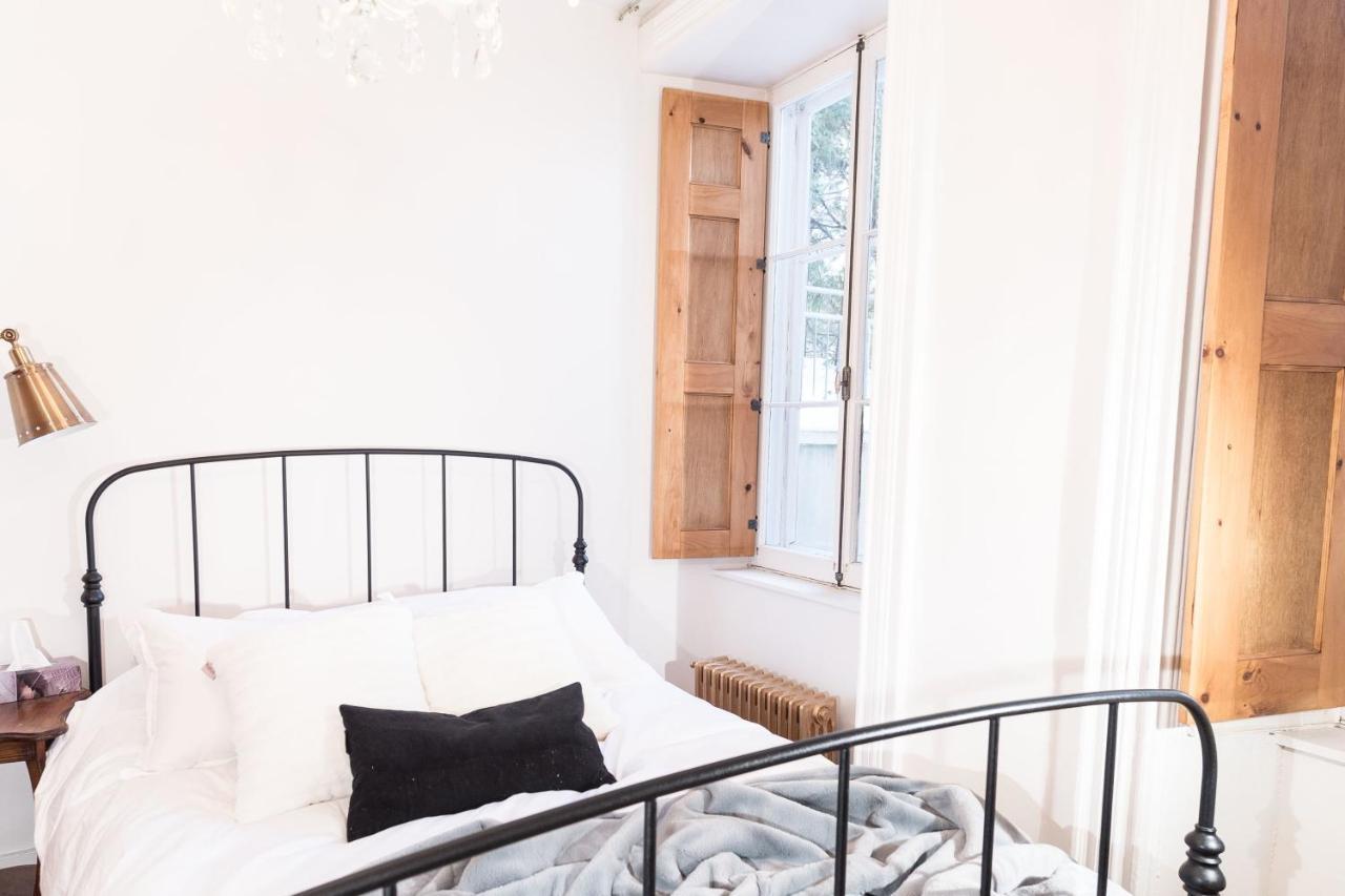 Gorgeous In Old - Le Petit 24 Quebec City