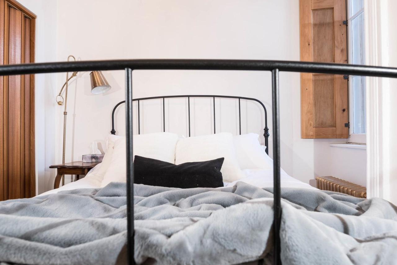 Gorgeous In Old - Le Petit 24 Quebec City