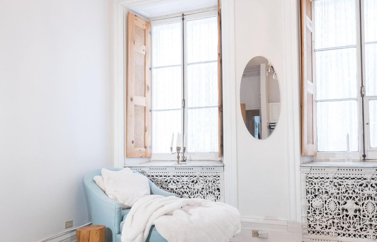 Gorgeous In Old - Le Petit 24 * Quebec City