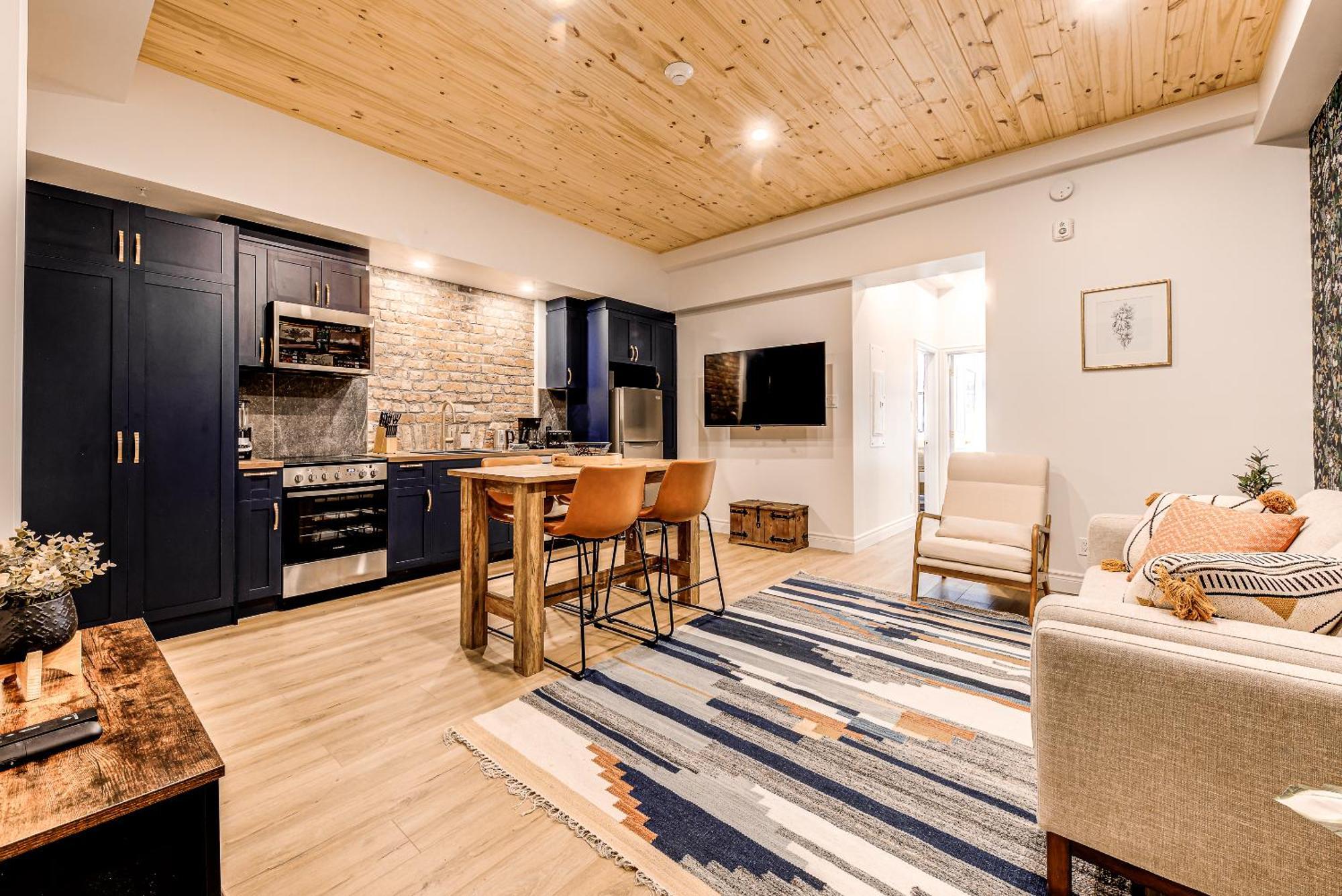 Apartment North House - Historic Two Bedroom Facing Parliament