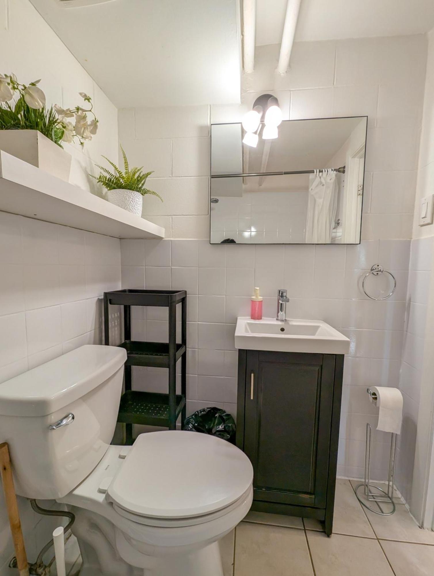 Les 300s 3e Avenue Apartment