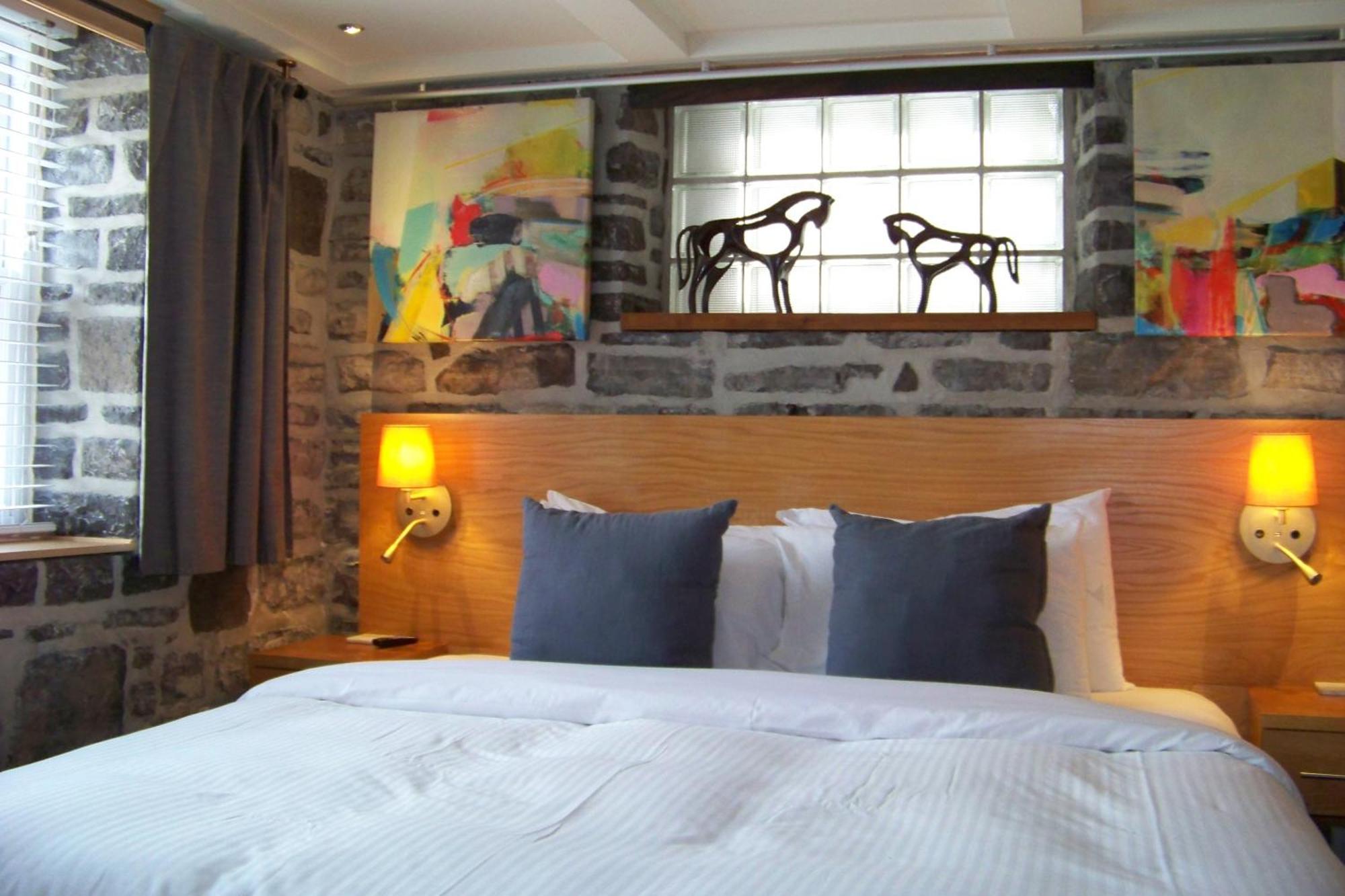 Aux Deux Lions Inn 3*