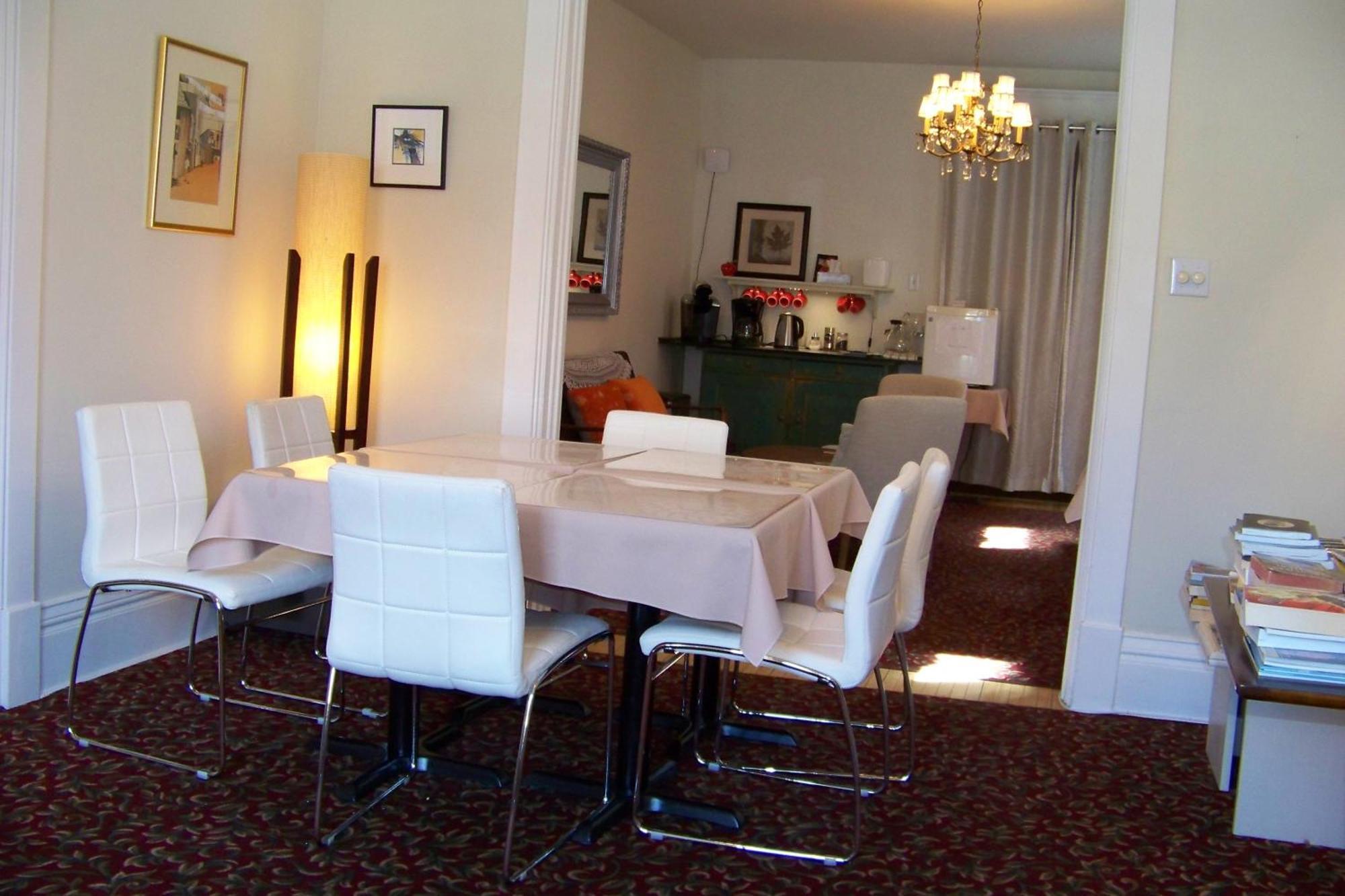 Inn Aux Deux Lions