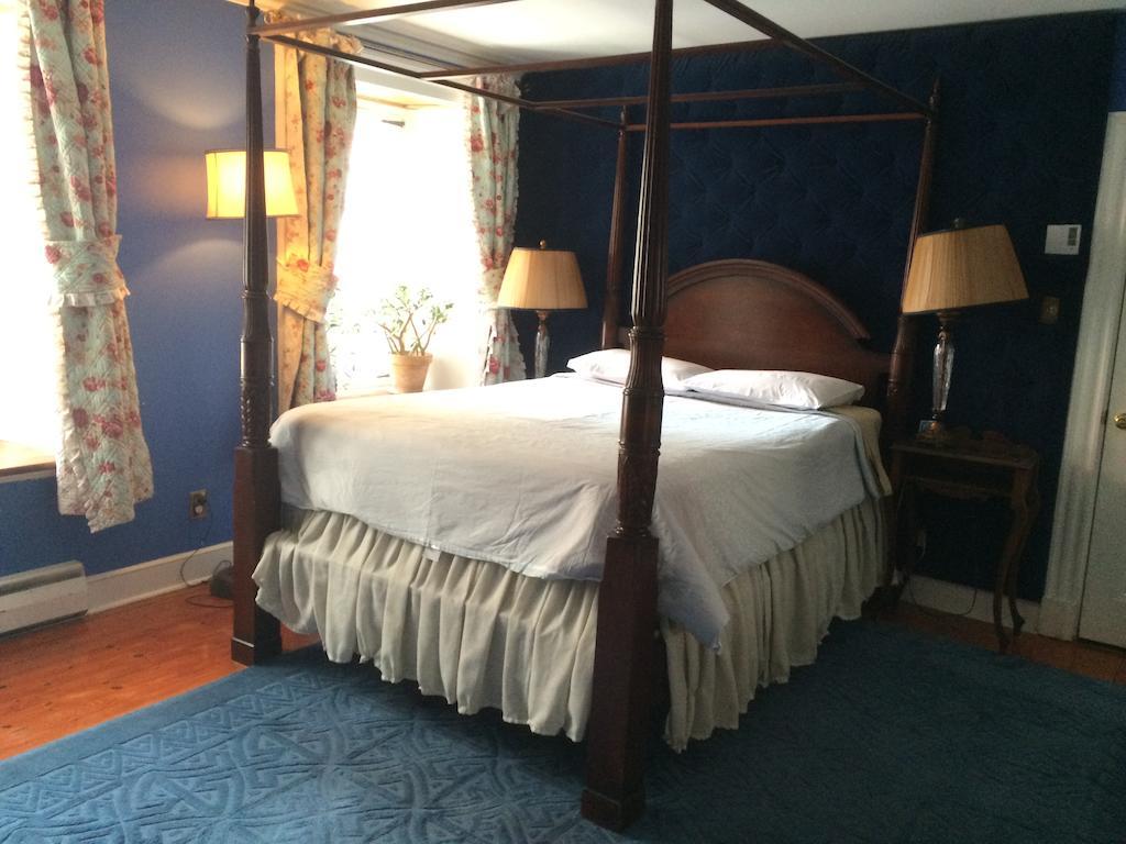 Bed & Breakfast Maison Historique James Thompson 4*