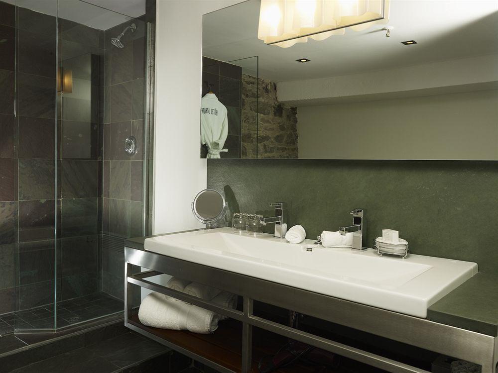 Le Priori 4* Quebec City