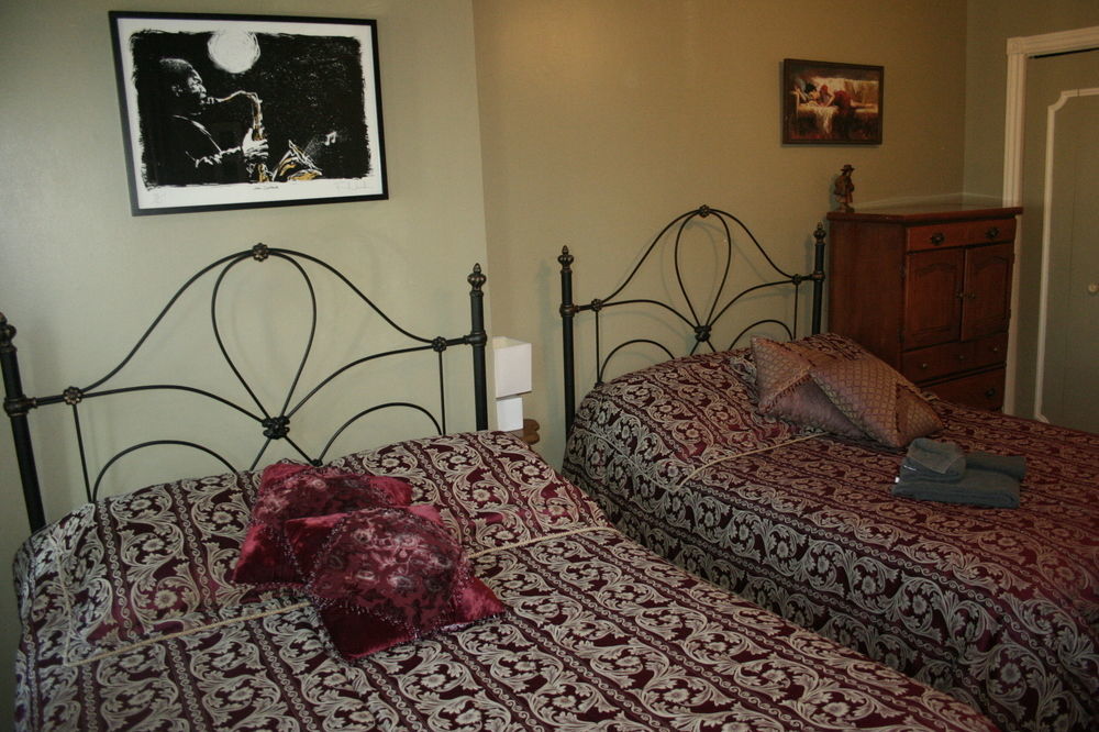 Amerik Inn