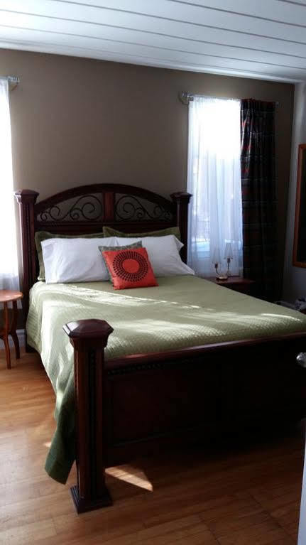 Acacias Bed & Breakfast