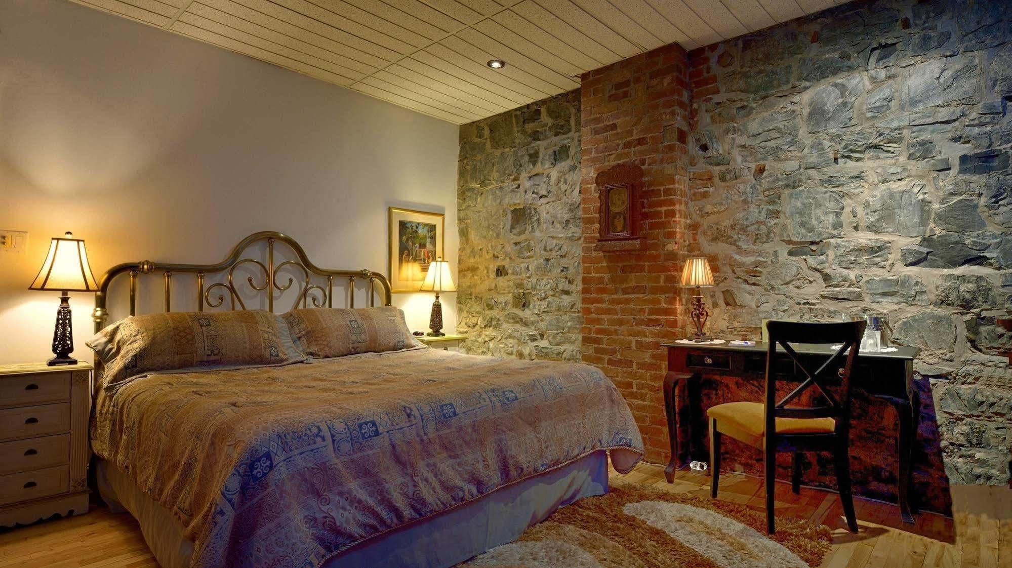 Hotel Manoir Sur Le Cap Quebec City