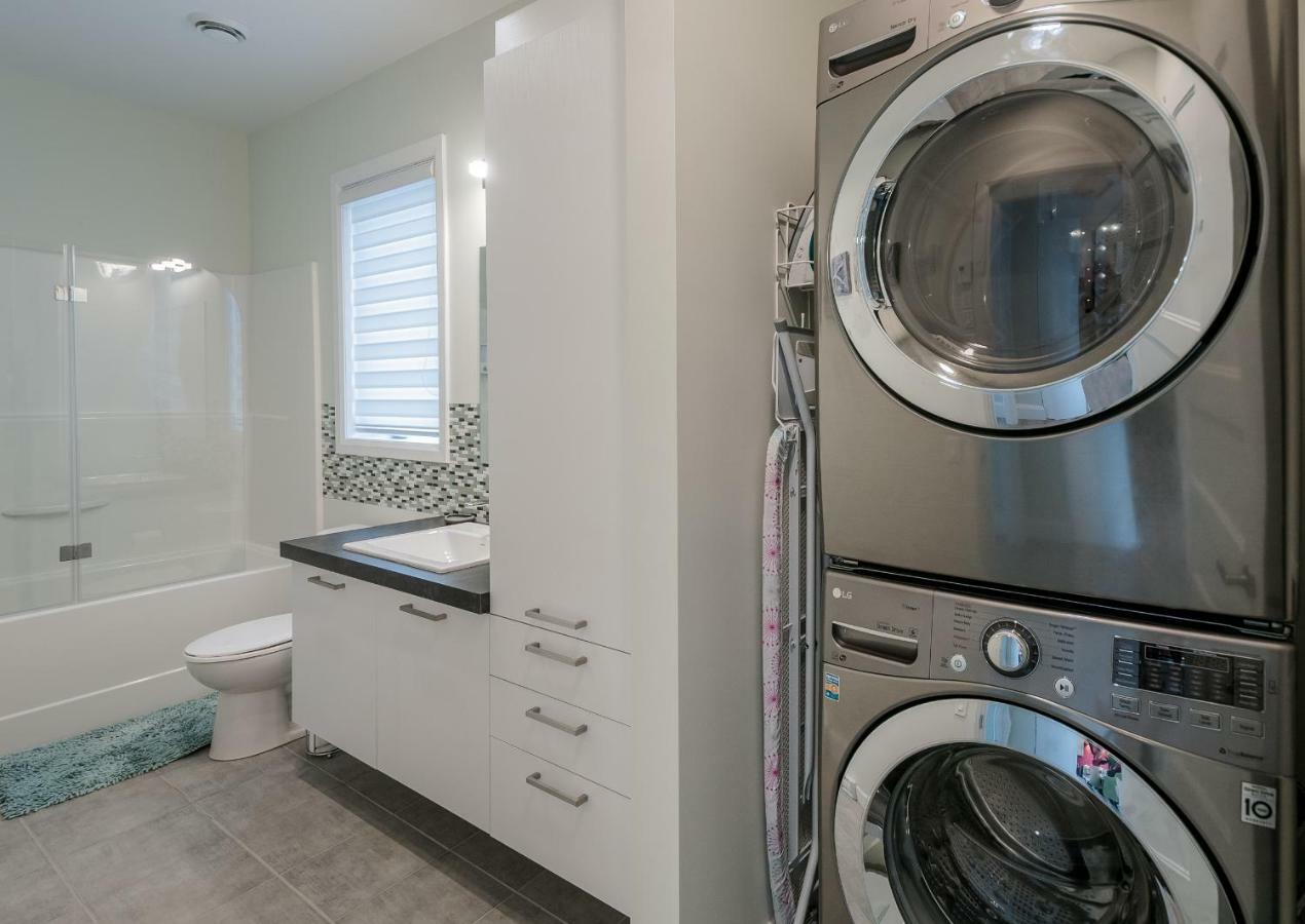 Penthouse On Charest - With Parking And Gym Apartment