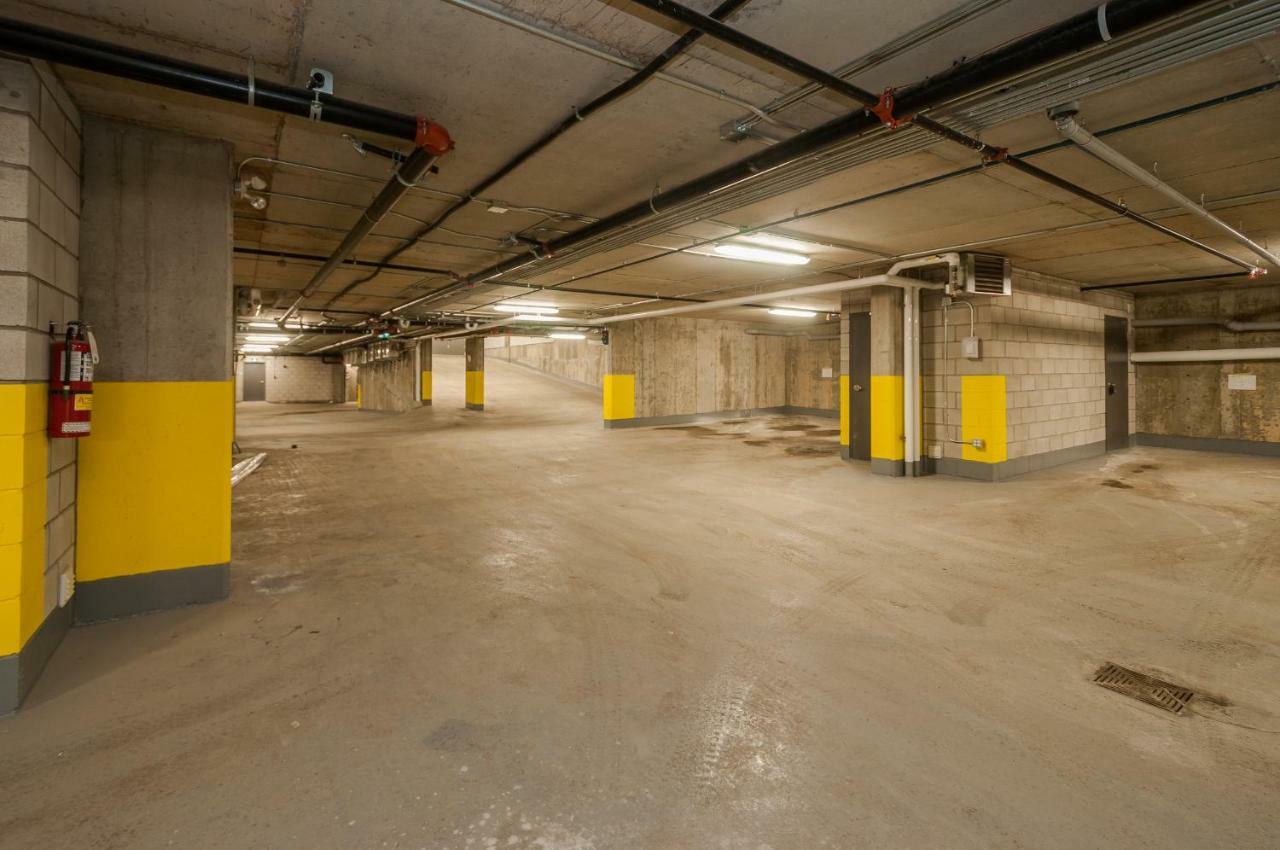 Penthouse On Charest - With Parking And Gym Quebec City