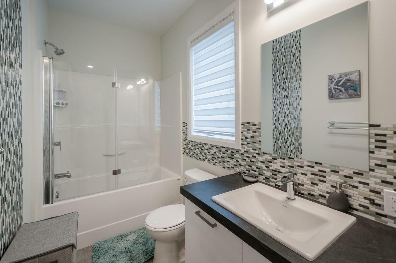 Penthouse On Charest - With Parking And Gym *