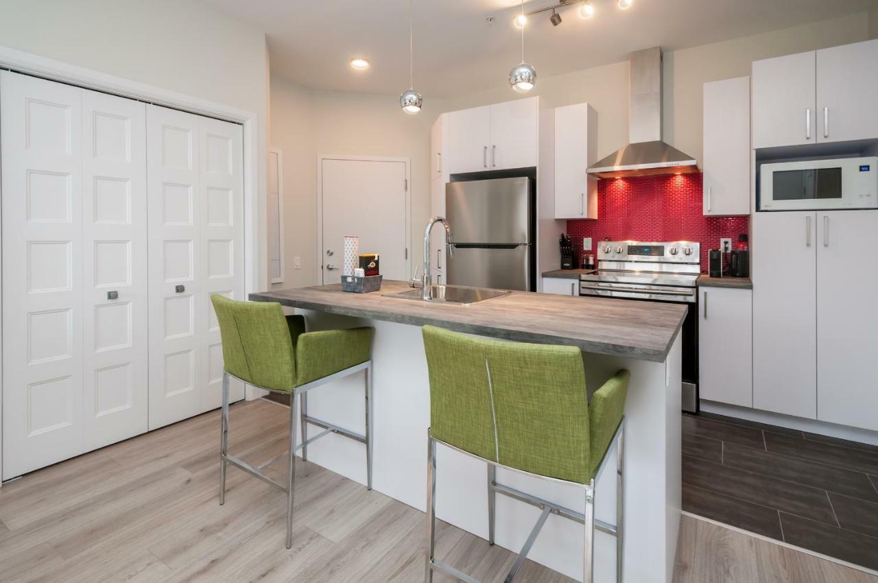 Apartment Penthouse On Charest - With Parking And Gym
