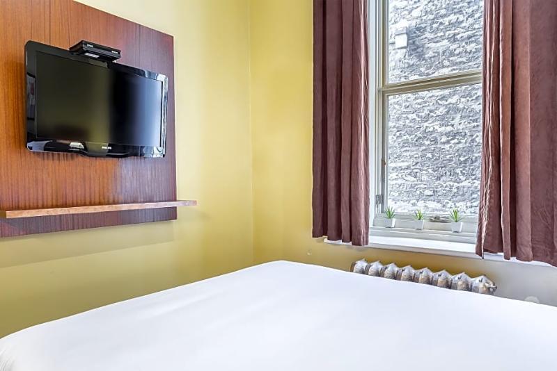 Acadia Hotel