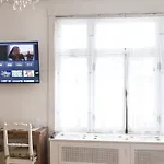 Bright And Beautiful Studio In Old Quebec City