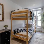 North House - Beautiful Vieux 2 Bedroom Apt