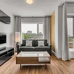Initial / Spritz / Downtown Qc +Stat