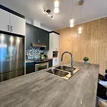 Le Kameleon 305 - Lumineux Et Moderne, Condo Au Centre-Ville
