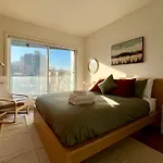 Le Kameleon 305 - Lumineux Et Moderne, Condo Au Centre-Ville