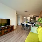 Le Kameleon 305 - Lumineux Et Moderne, Condo Au Centre-Ville