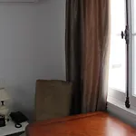 Au Petit Hotel