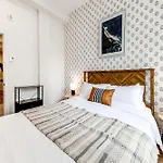 North House - Bohemian Vieux Quebec Two Bedroom
