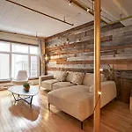 Lion\'S Den // Spacious 1500 Sqft