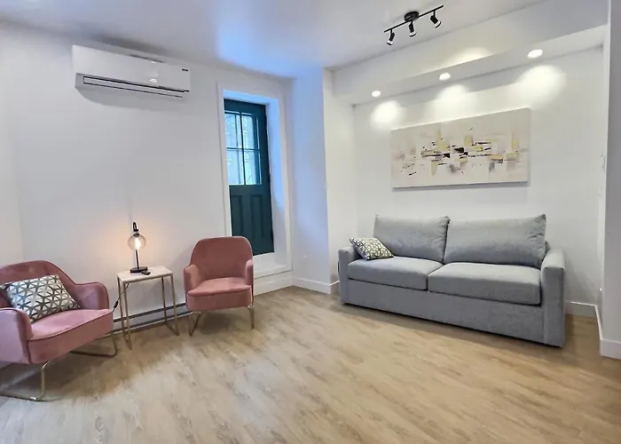 Appartement Prestigieux En Plein Centre-Ville!