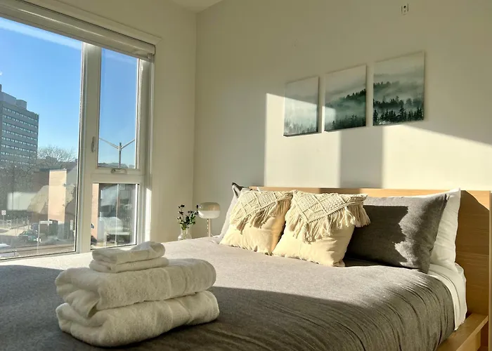 Le Kameleon 305 - Lumineux Et Moderne, Condo Au Centre-Ville