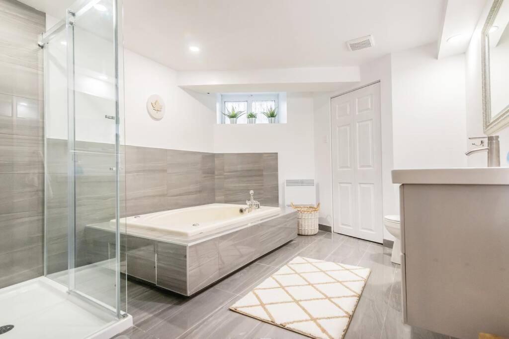 Apartment North House - Modern Meets Rustic- 2 Bedroom In Old Quebec City
