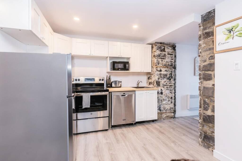 North House - Modern Meets Rustic- 2 Bedroom In Old Apartment