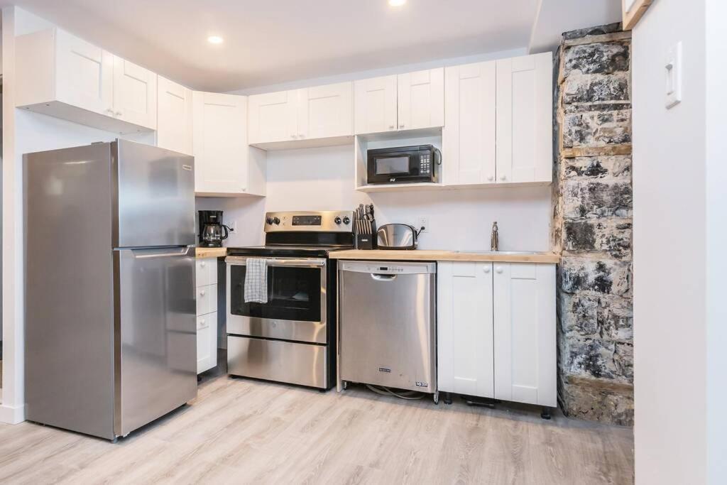 North House - Modern Meets Rustic- 2 Bedroom In Old *