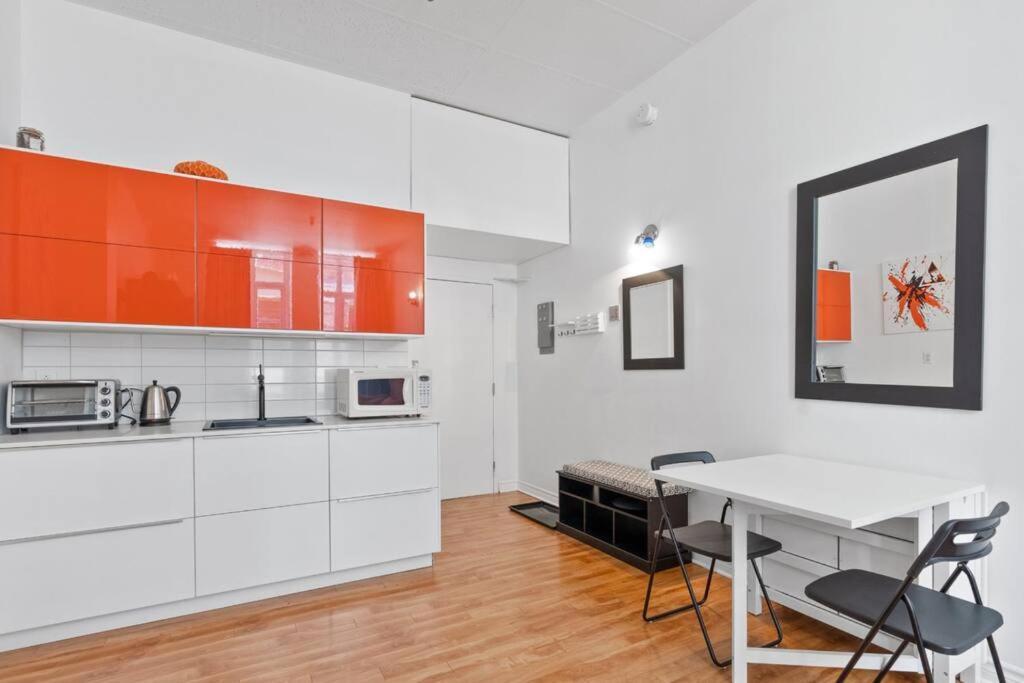 Apartment Initial - Orange - Centre-ville De Quebec City