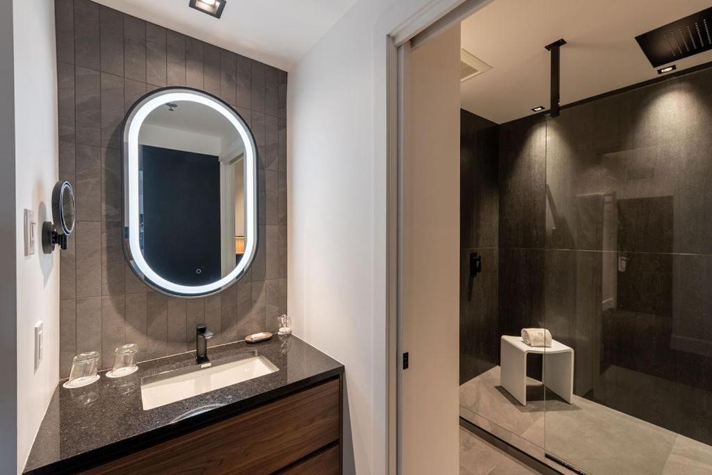 Des Coutellier Hotel Quebec City