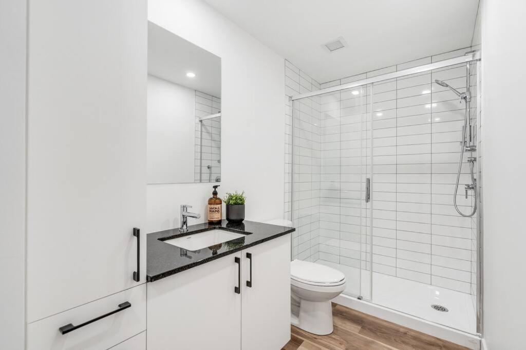Initial / New Yorker / Centre-ville De Apartment