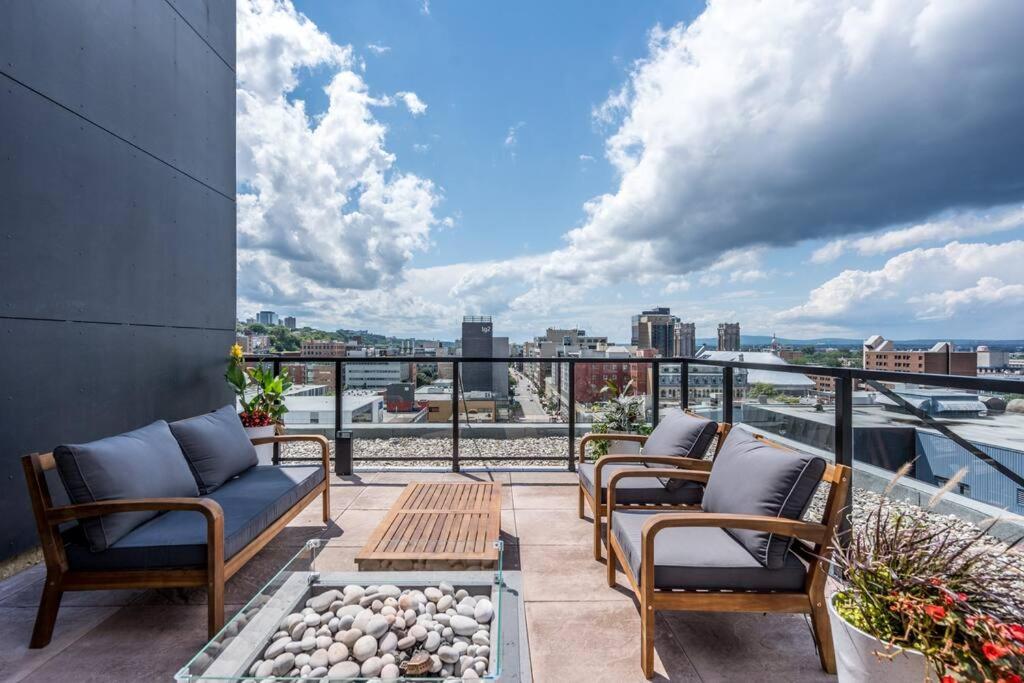 Initial / New Yorker / Centre-ville De Apartment Quebec City