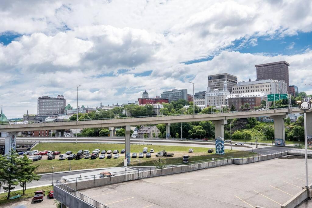 Initial / Yogi+ Parking / Centre-ville De Quebec City