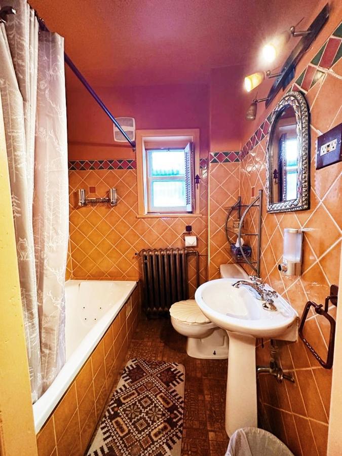 Au Petit Roi Bed & Breakfast