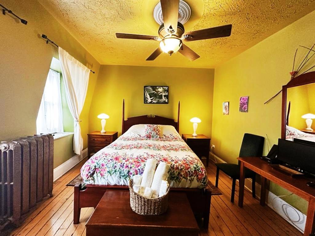 Au Petit Roi Bed & Breakfast