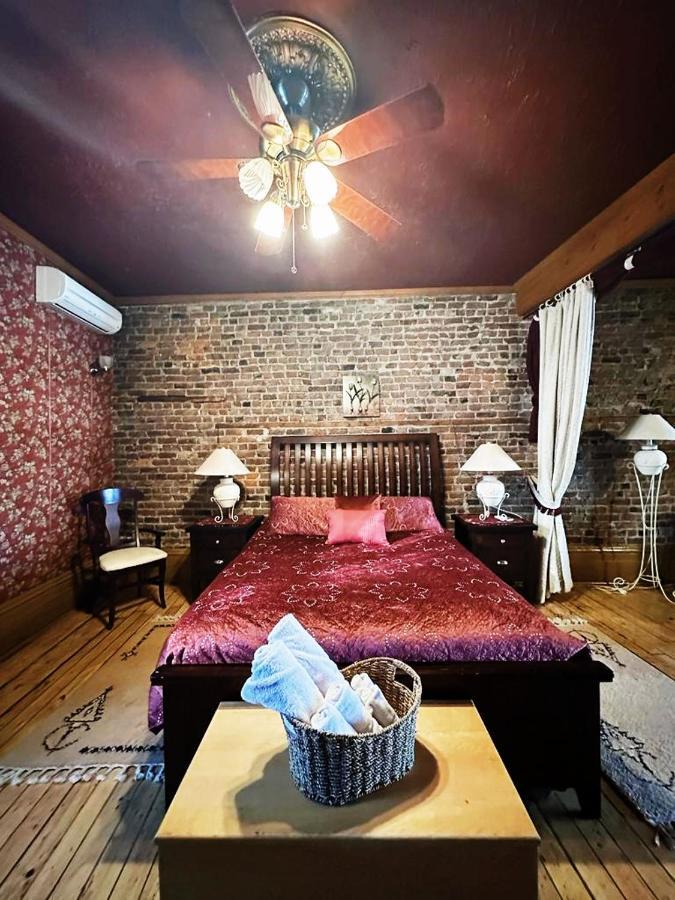 Au Petit Roi 4* Quebec City