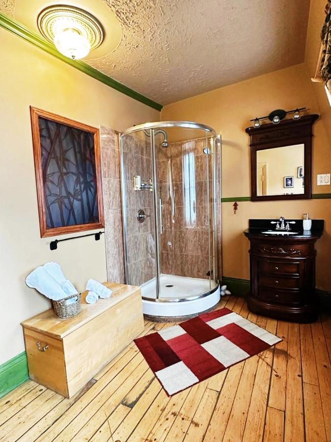 Au Petit Roi Bed & Breakfast 4*