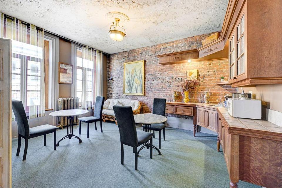 Bed & Breakfast Au Petit Roi Quebec City
