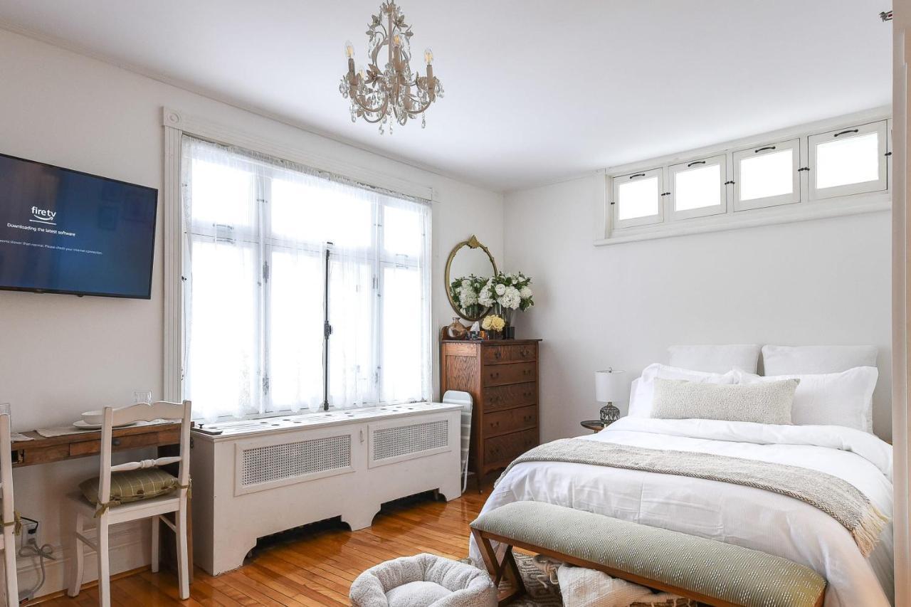 Holiday home Bright And Beautiful Studio In Old *