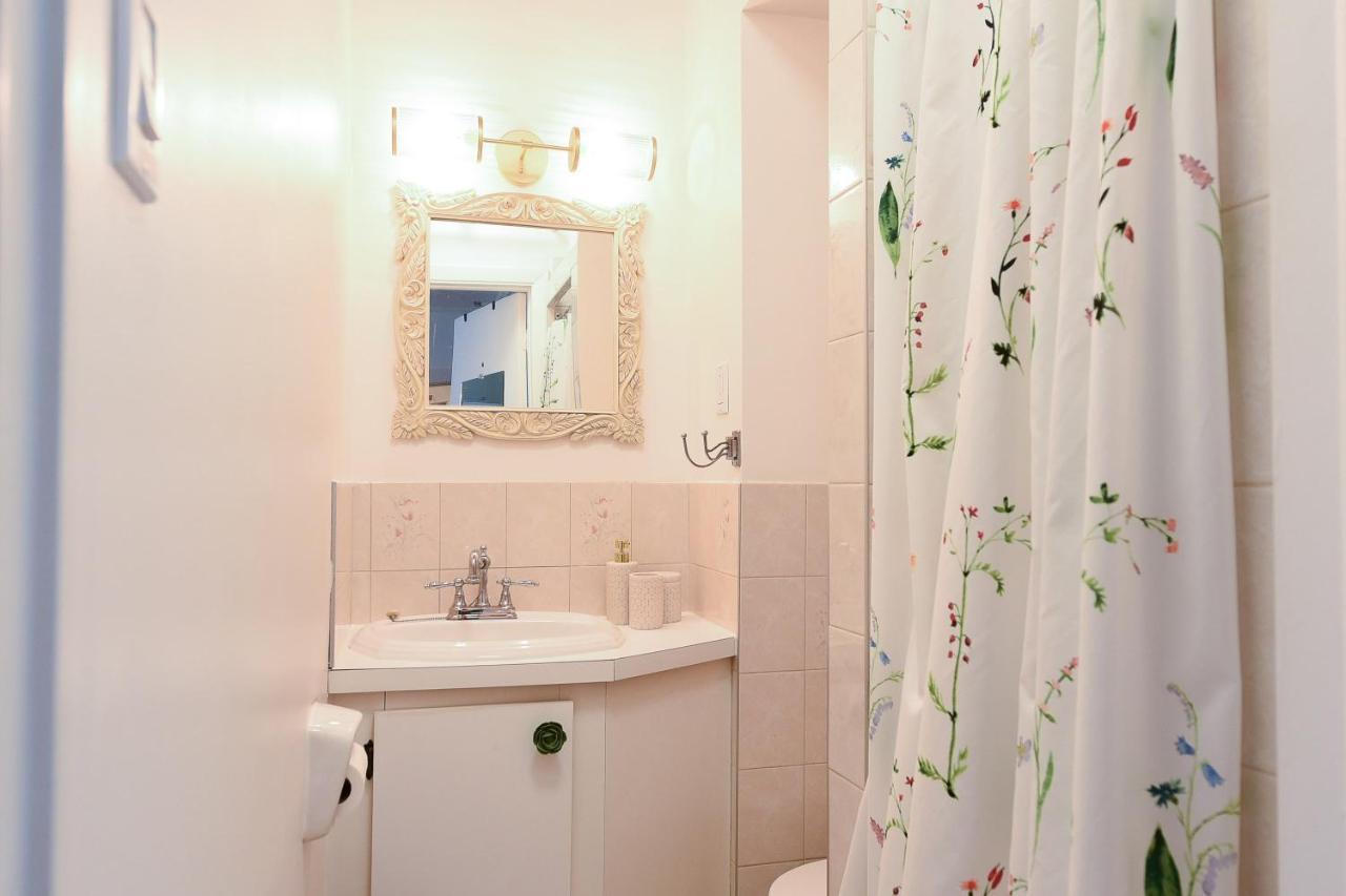 Holiday home Bright And Beautiful Studio In Old Quebec City