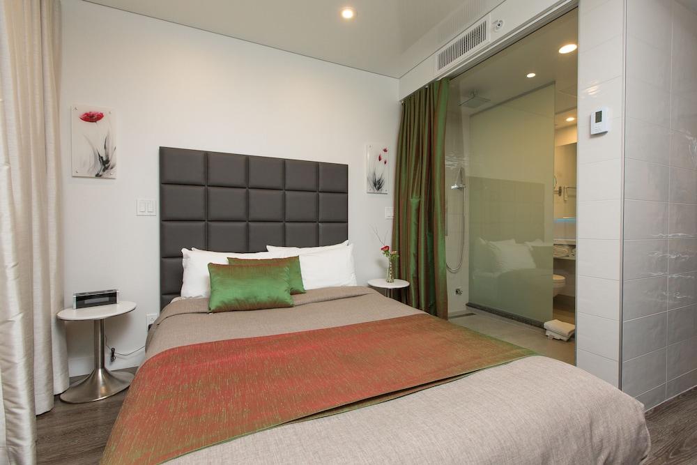 Chateau Laurier Hotel 4*