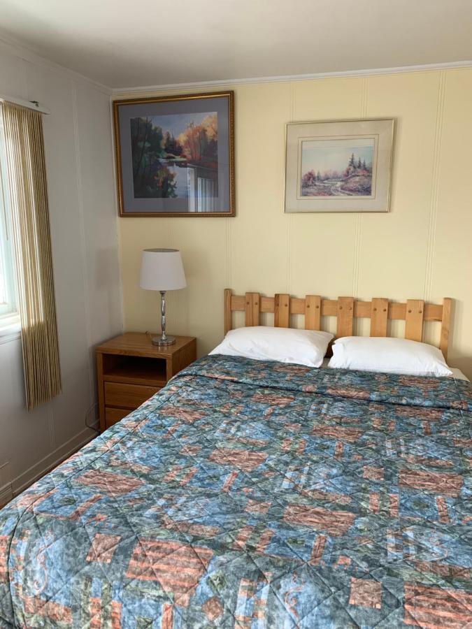 Le Jardin Motel 2*