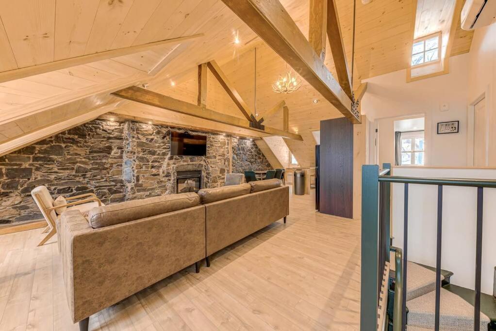 Apartment North House - Gorgeous 3 Bedroom 2-floor Old Townhouse *