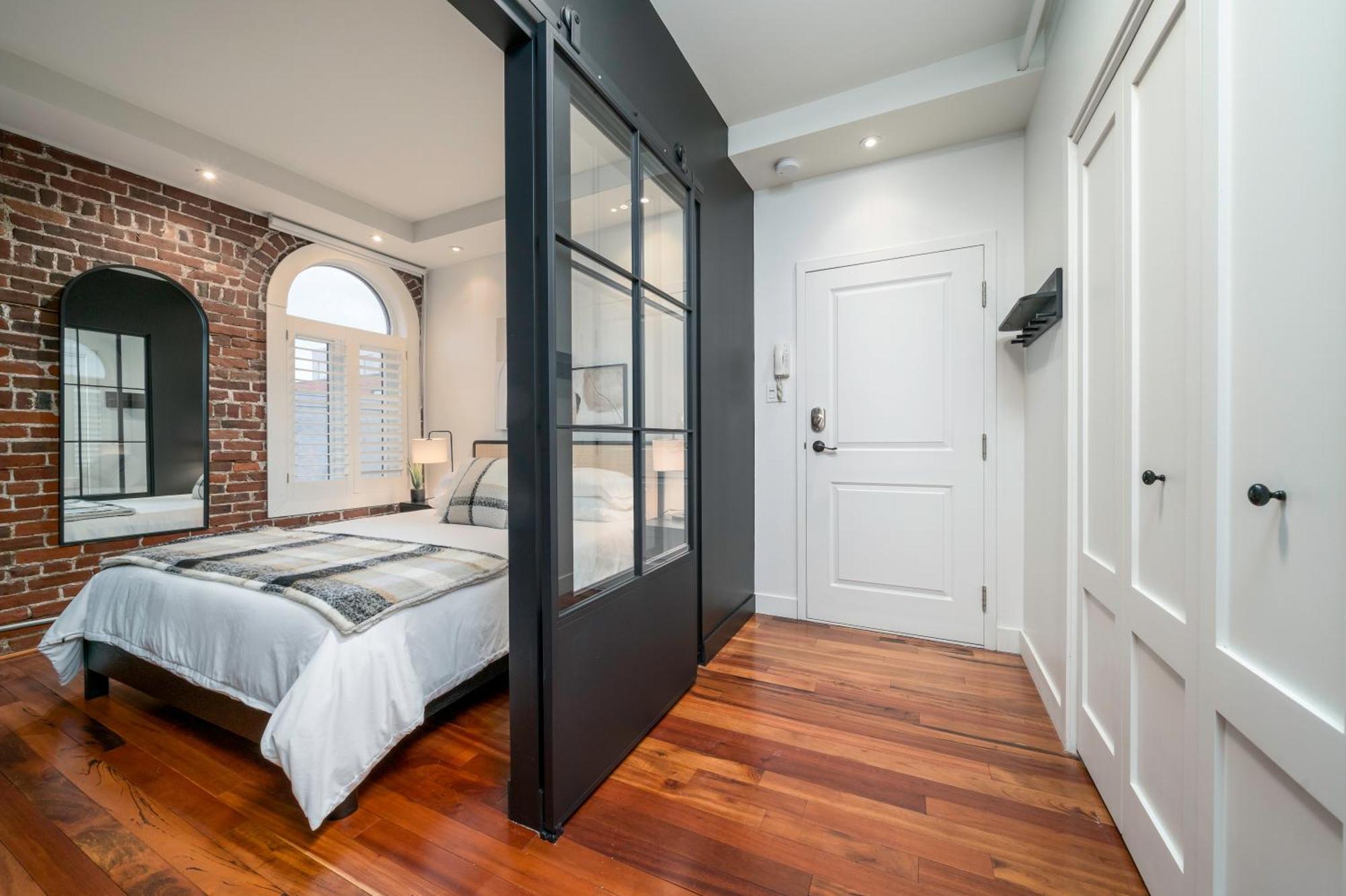 Deluxe Penthouse / / 2 In 1 Downtown Apartment